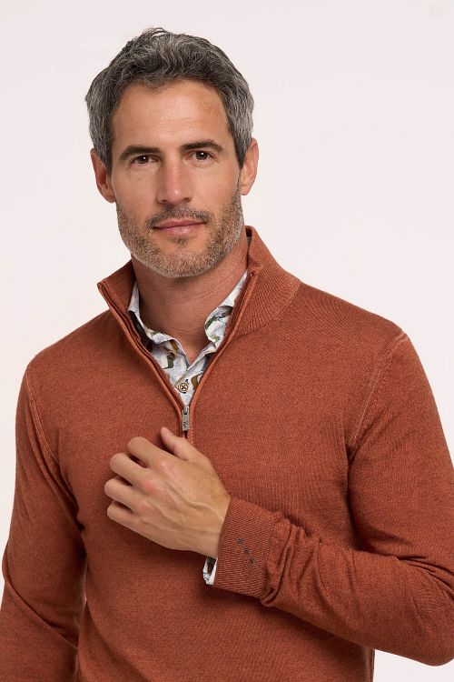 Maglia R2 Half Zip in lana merino brique Model / Detail