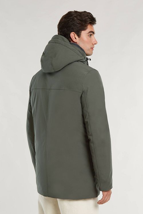 Reset Jacke Charleston Army Grün Model / Achterkant