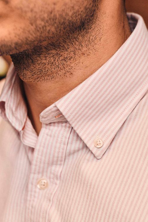 Steppin' Out Camisa Casual Oxford A Rayas Roze Model / Detail