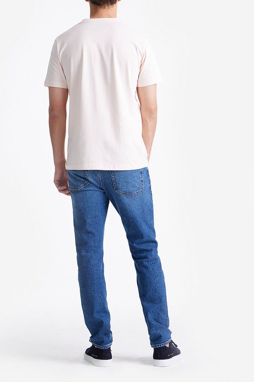 King Essentials The Steve T-Shirt Rosa Model / Achterkant