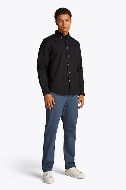 Tommy Hilfiger Poplin Hemd Flex Schwarz Model / Voorkant