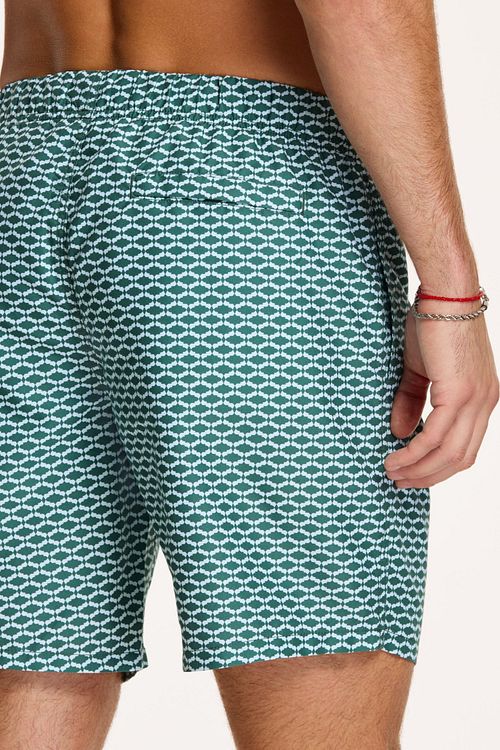 Shiwi Badeshorts Hammam Cilantro Grün Model / Detail