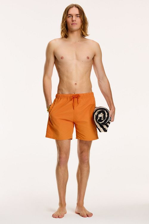 Shiwi Badeshorts Nick Desert Orange Model / Sfeerbeeld