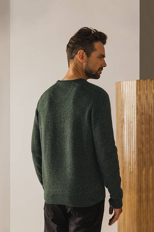 State Of Art Sweater Donegal Melange Dark Green Model / Achterkant