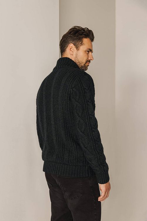 State Of Art Vest Heavy Cable Wool Mix Dark Green Model / Zijkant