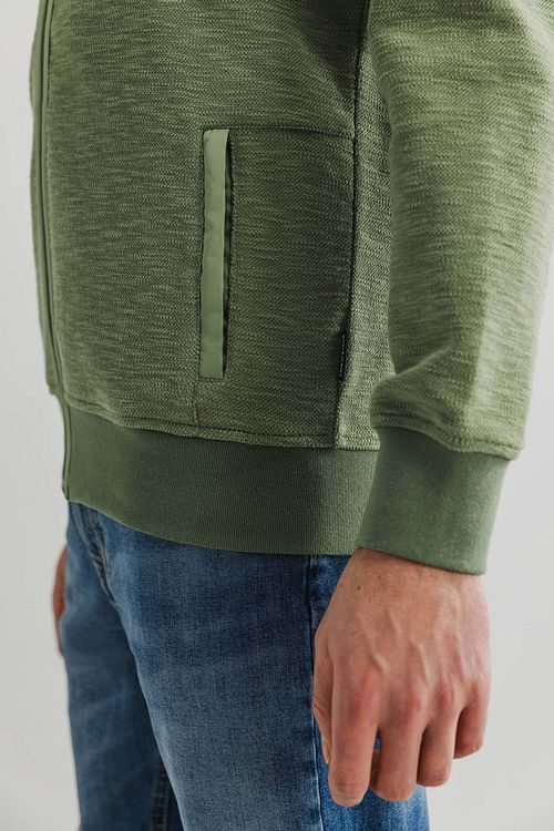 State of Art-veste med lynlås i grøn Model / Detail