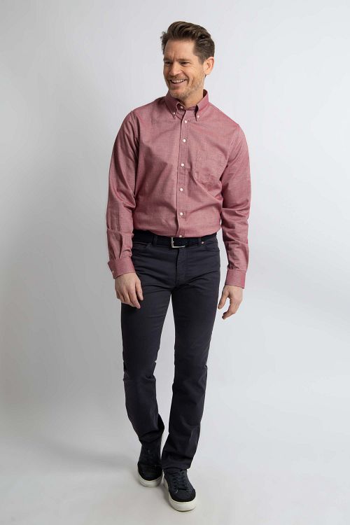 Steppin' Out Hemd Twill Rood Model / Voorkant