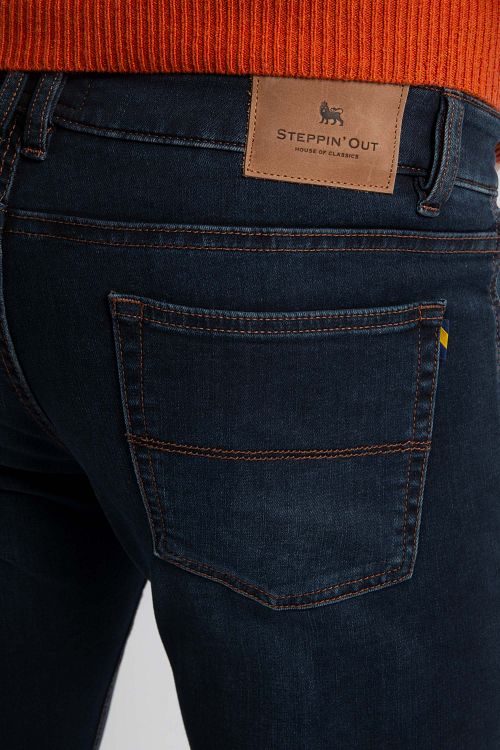 Steppin' Out Jeans New Russel Mørkeblå Denim Model / Detail