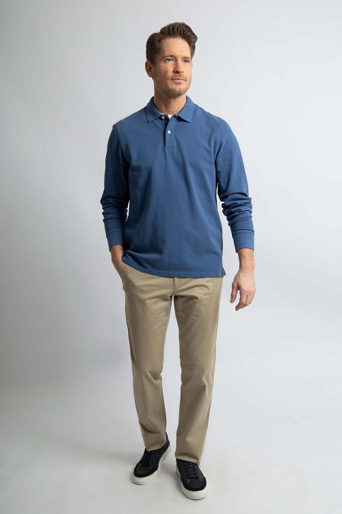 Steppin' Out Longsleeve Polo Piqué Classic Mid Blau Model / Voorkant