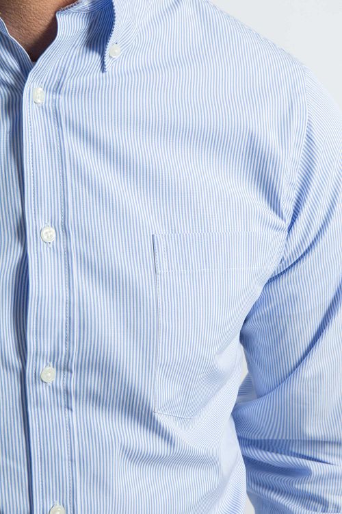 Steppin' Out Skjorte Stribet Lysblå Model / Detail