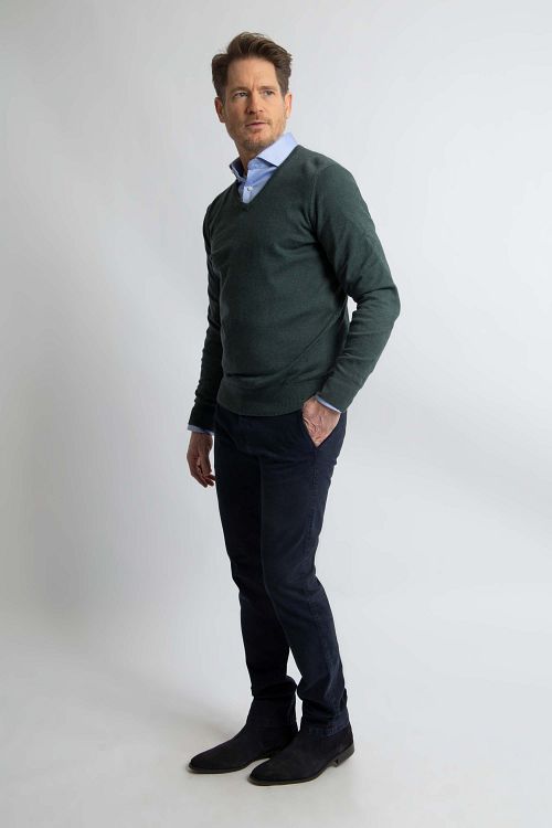 Steppin' Out Trøje i bomuld og cashmere med V-hals, mørkegrøn Model / Voorkant