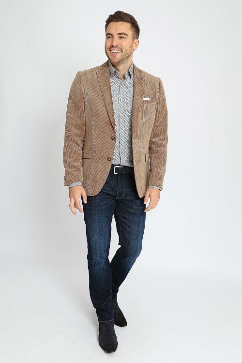 Suitable Cord Blazer Heleen Camel Model / Voorkant