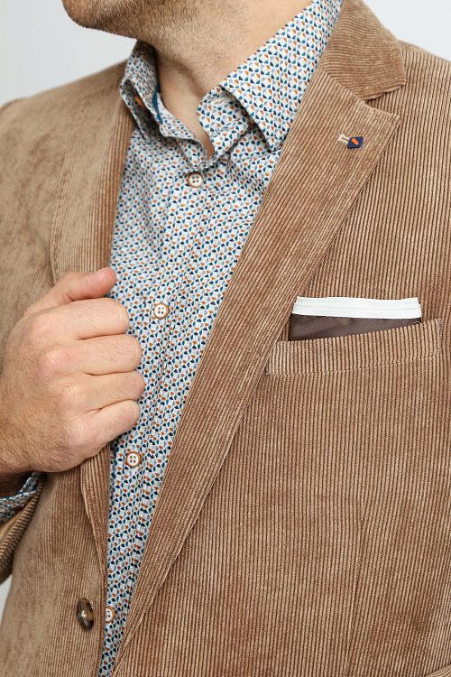 Suitable Cord Blazer Heleen Camel Model / Detail