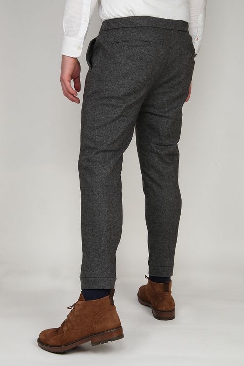 Suitable Easky Pantalon Jersey Antraciet Model / Achterkant