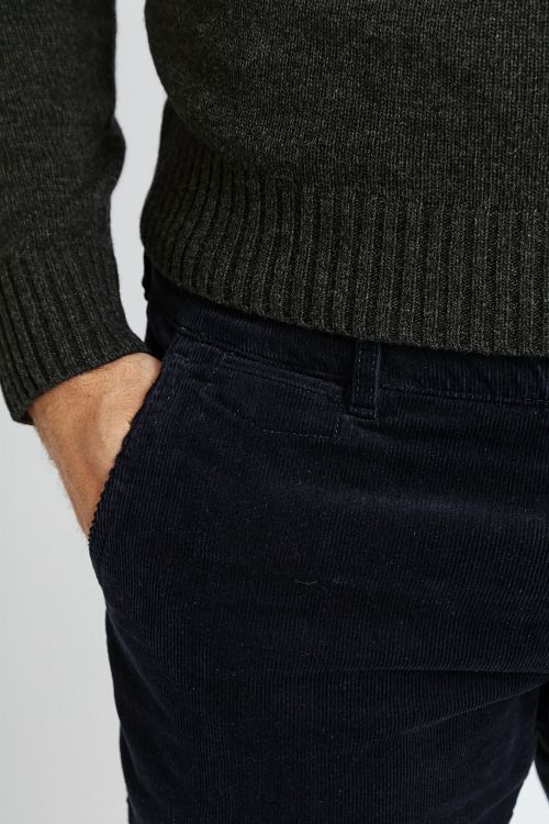 Suitable Lamull Tröja Rundhals Antracit Model / Detail