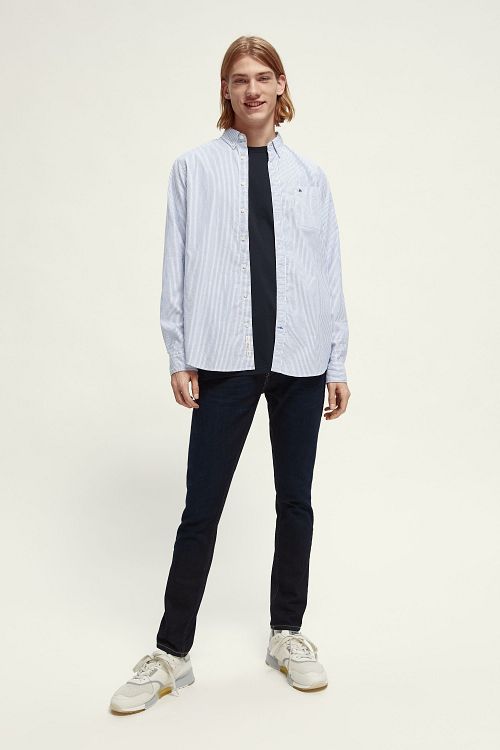 Scotch and Soda Skim Jeans Svart Model / Voorkant