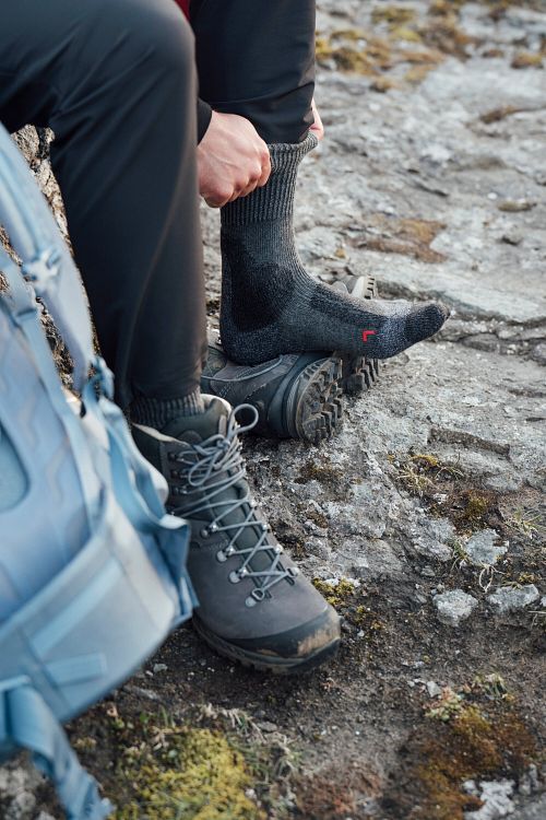 Falke TK1 Äventyrsstrumpor i Ullblandning 3010 Model / Sfeerbeeld