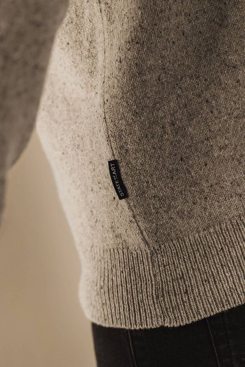 Sweter State of Art Donegal Melange beżowy Model / Detail
