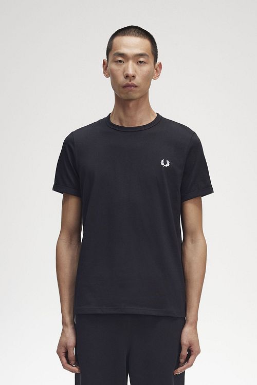 T-Shirt Fred Perry nera M3519 Model / Voorkant