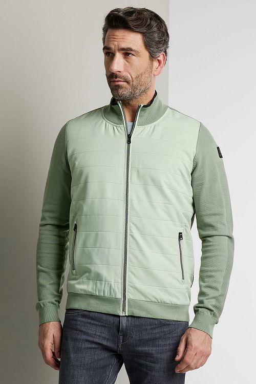 Vanguard Strickjacke Green Model / Voorkant