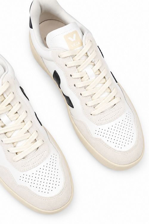 Veja Sneakers V-90 Black Product