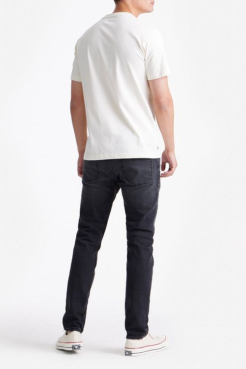 King Essentials The Steve T-Shirt Ecru Model / Achterkant