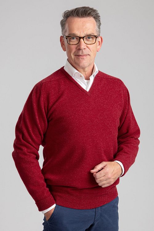 Pullover William Lockie in lana d’agnello con scollo a V Poppy Model / Voorkant