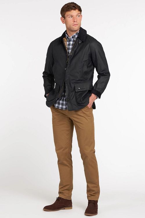 Woskowana kurtka Barbour Ashby w kolorze granatowym Model / Voorkant