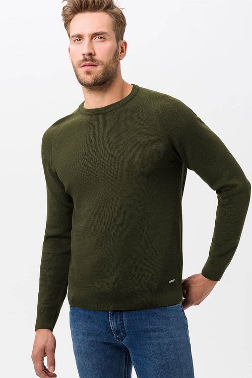 Brax sweter Style Roy w kolorze zielonym Model / Voorkant