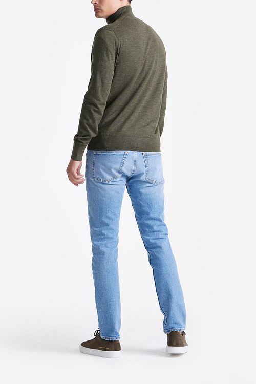 King Essentials The Michael Half Zip Pull Army Merino Zielony Model / Achterkant