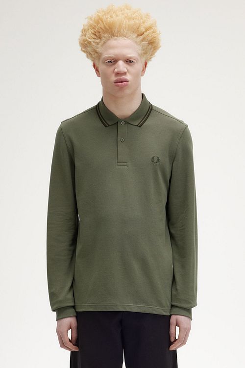 Fred Perry Longsleeve Polo Green W49 Model / Voorkant