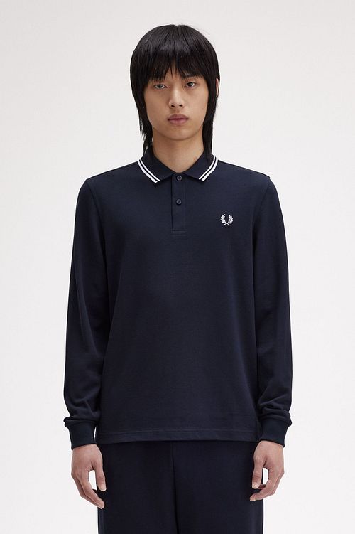 Fred Perry Longsleeve Polo Navy 238 Model / Voorkant