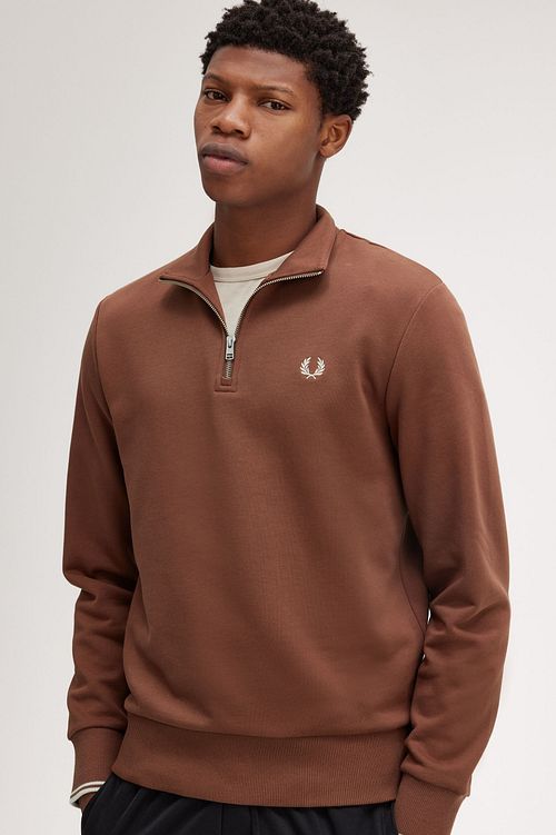 Fred Perry Pull Demi-Zip Marron Whisky Model / Voorkant