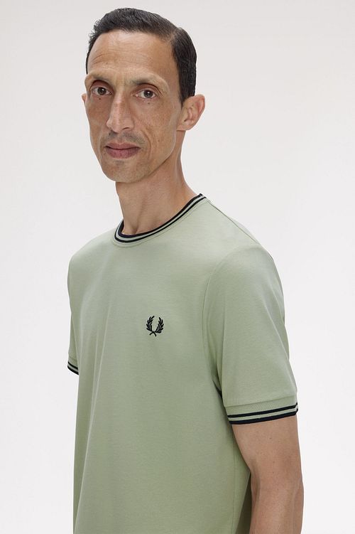Fred Perry Twin Tipped T-shirt Green Model / Detail