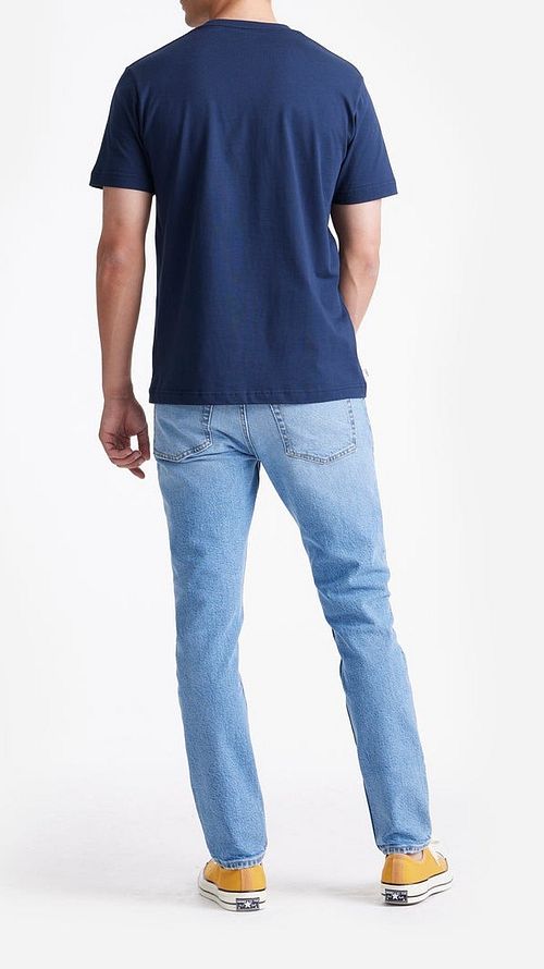 King Essentials The Steve T-Shirt Navy Model / Achterkant