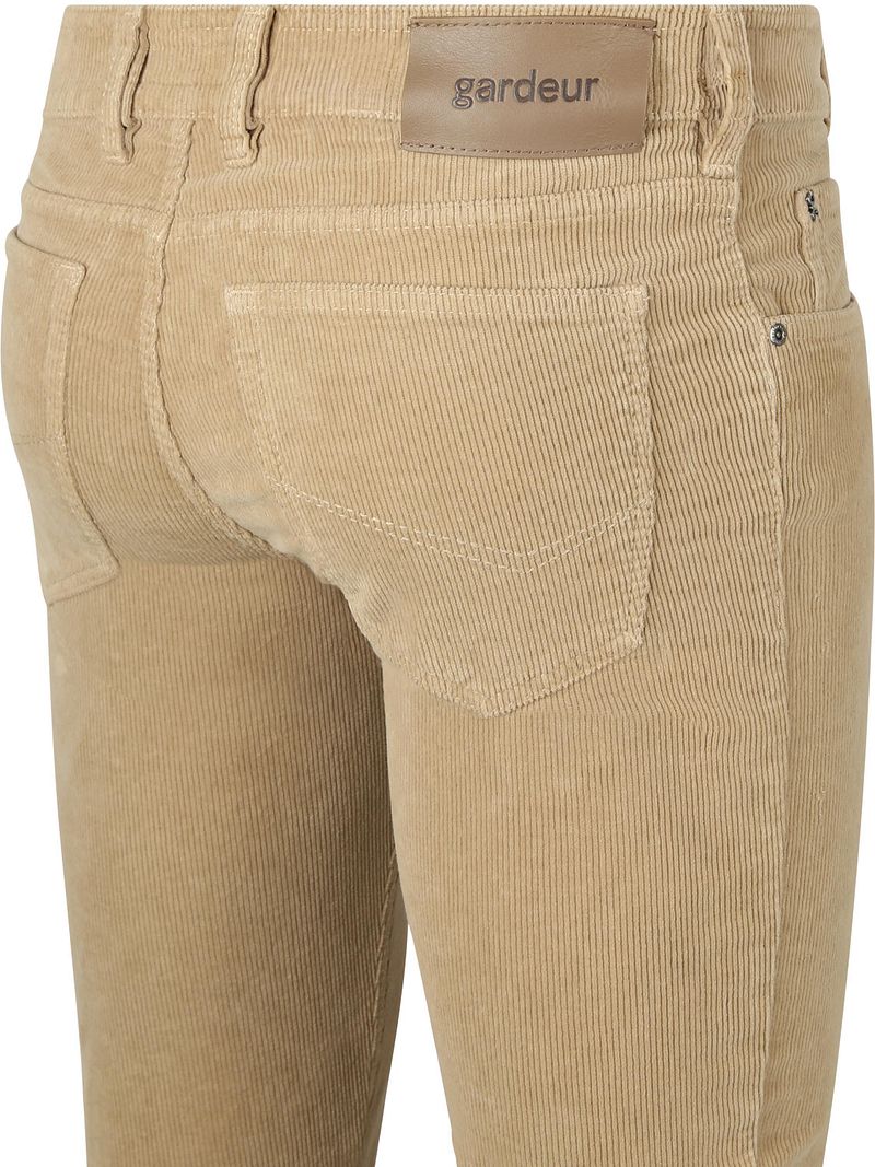 Gardeur Bill Hose Corduroy Sand - Größe W 33 - L 32 günstig online kaufen