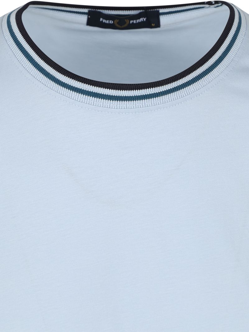 Fred Perry M1588 Twin Tipped T Shirt Hellblau - Größe L günstig online kaufen
