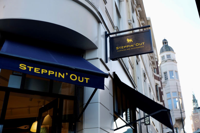 PERSBERICHT: Suitable neemt Steppin’ Out over
