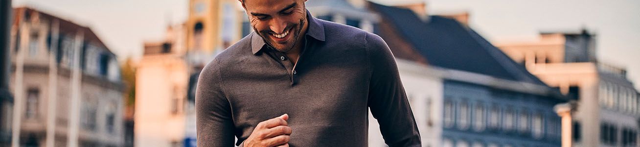 Knitted men's clothing