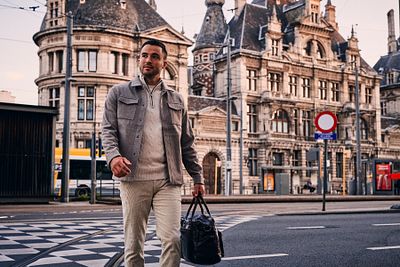 How do you wear an overshirt for men?